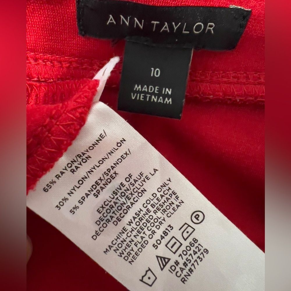 Ann Taylor wrap dress size 10 red short sleeve knee length office career - Picture 5 of 5
